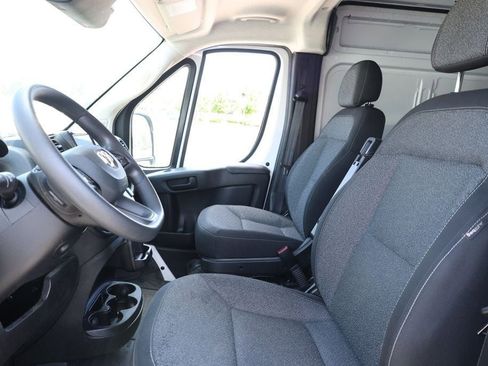 Used 2025 RAM ProMaster 2500 w/ Convenience Group FWD image 16