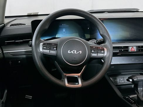 Used 2025 Kia K5 LXS image 18