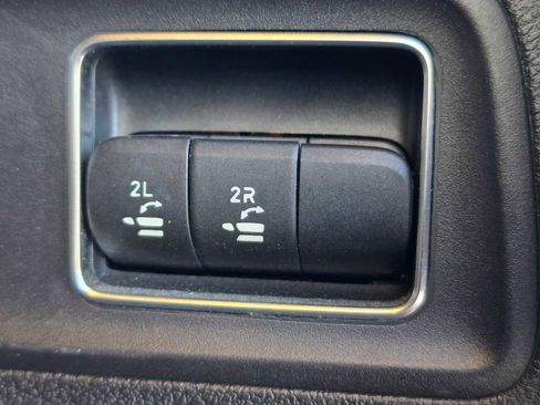 Used 2021 Mercedes-Benz GLE 350 4MATIC w/ 3rd Row Seat Package image 15