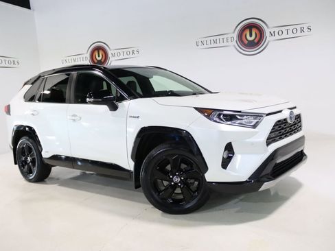 Used 2020 Toyota RAV4 XSE image 6