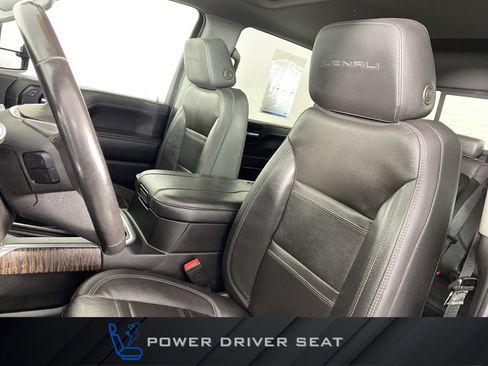 Used 2023 GMC Sierra 2500 Denali w/ Denali Black Diamond Edition image 17