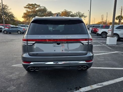 Used 2025 Lincoln Aviator 2WD image 12