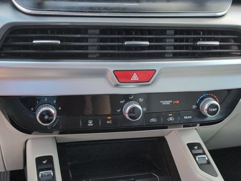 Used 2020 Kia Telluride S FWD image 19