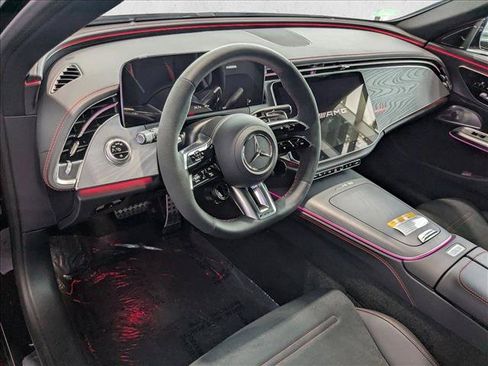 New 2026 Mercedes-Benz E 53 AMG e 4MATIC Wagon image 3