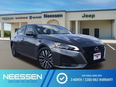 Used 2023 Nissan Altima 2.5 SV