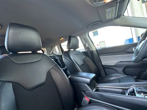 Used 2022 Jeep Compass Latitude image 19