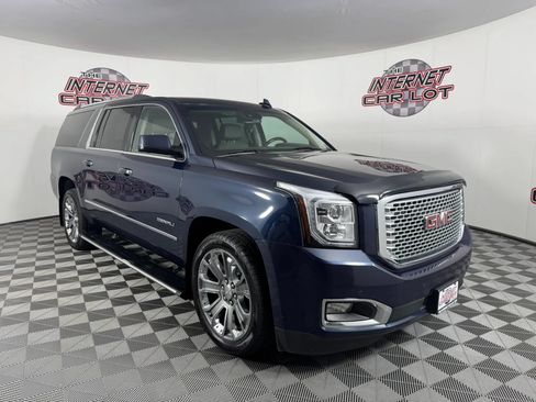 Used 2017 GMC Yukon XL Denali w/ Open Road Package AWD/4WD image 9