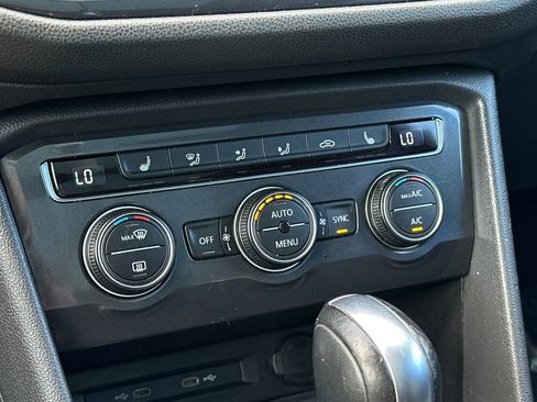 Used 2021 Volkswagen Tiguan SE R-Line image 28