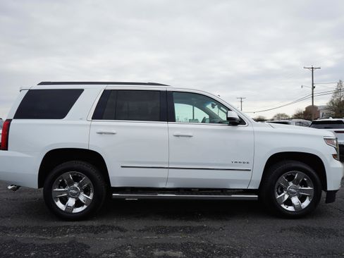 Used 2017 Chevrolet Tahoe LT w/ LT Signature Package image 6