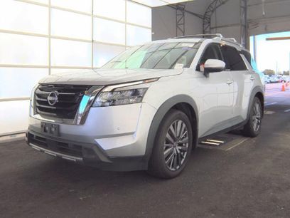 Used 2023 Nissan Pathfinder SL w/ SL Premium Package