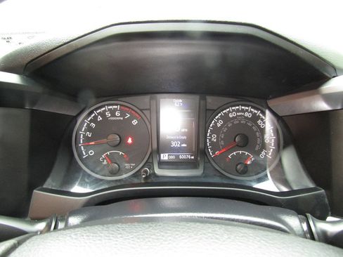Used 2022 Toyota Tacoma SR AWD/4WD image 13