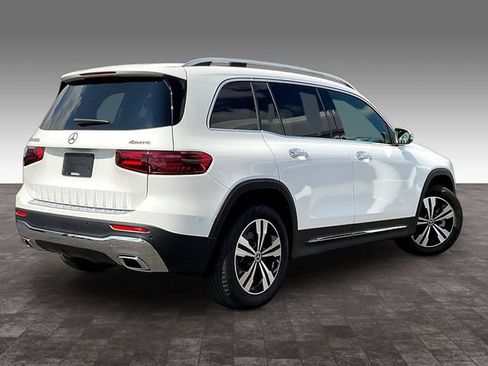 Used 2026 Mercedes-Benz GLB 250 4MATIC image 5