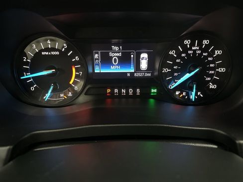 Used 2018 Ford Explorer XLT image 26