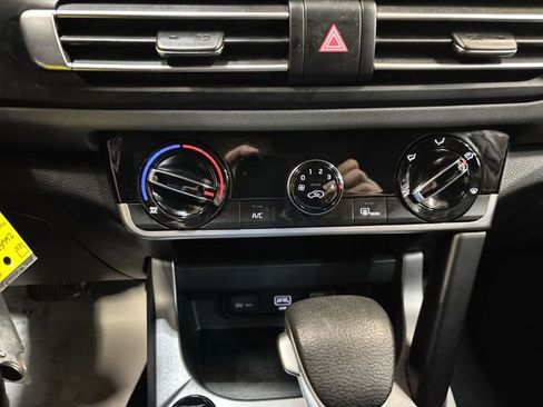 Certified 2023 Kia Seltos LX image 18