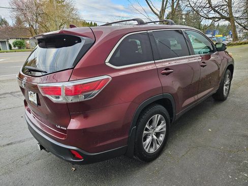 Used 2014 Toyota Highlander Plus image 5