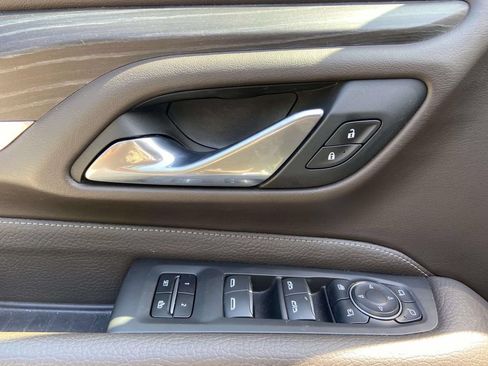 Used 2021 GMC Yukon Denali w/ Denali Premium Package AWD/4WD image 18