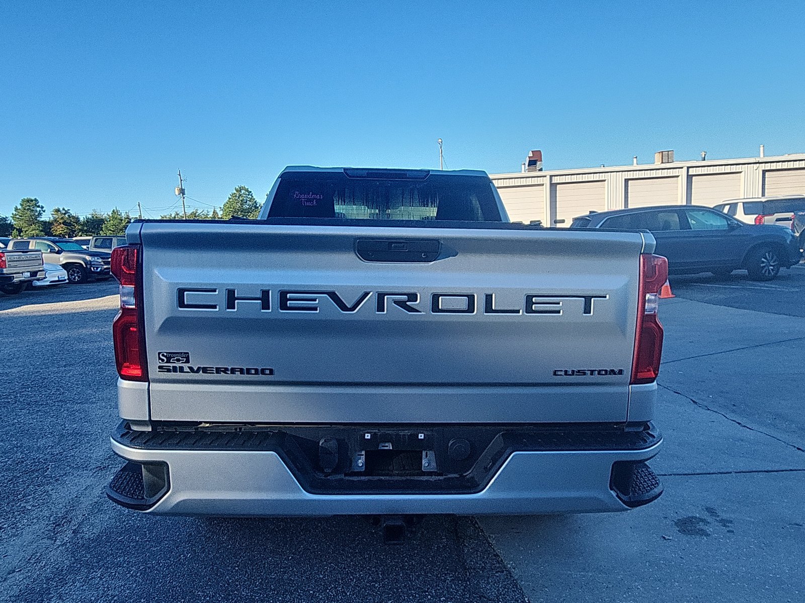 Used 2022 Chevrolet Silverado 1500 Custom w/ LPO, Dark Essentials Package AWD/4WD image 4