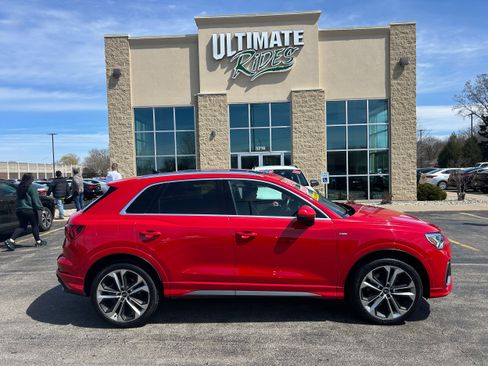 Used 2020 Audi Q3 2.0T Premium Plus image 1