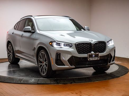 Certified 2023 BMW X4 xDrive30i w/ M Sport Package image 3