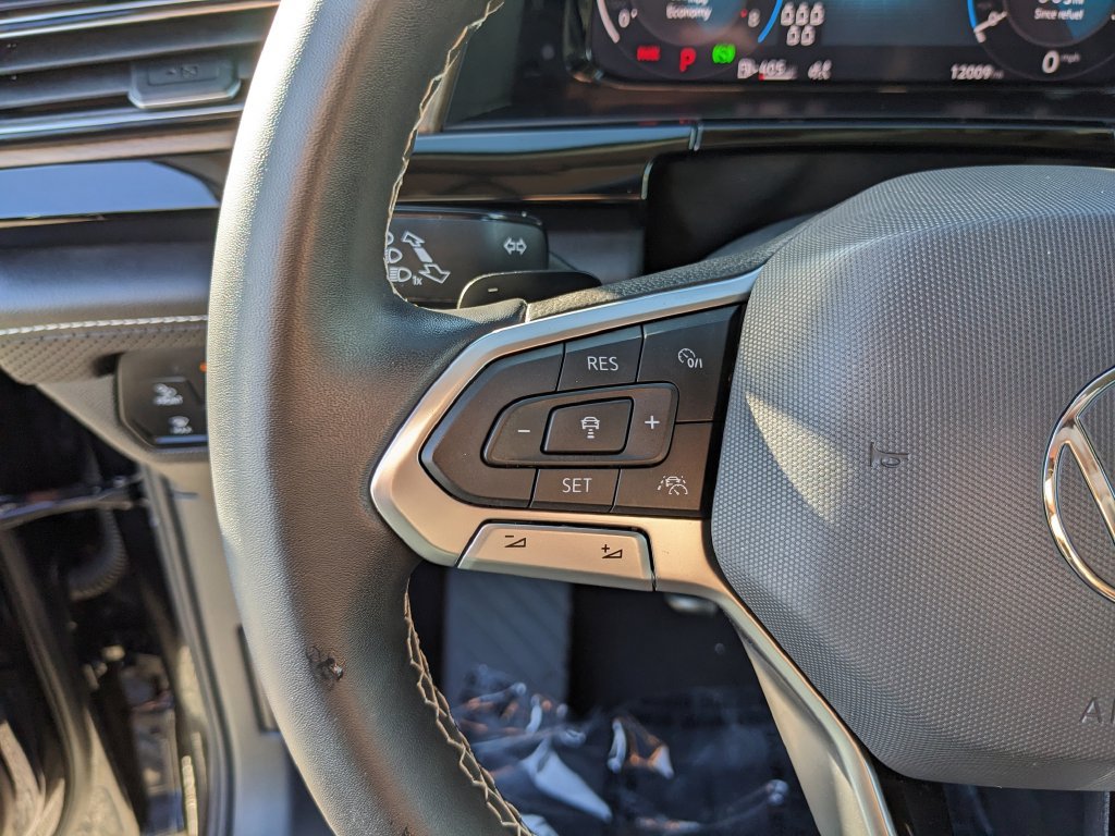 Certified 2024 Volkswagen Atlas SE FWD image 28