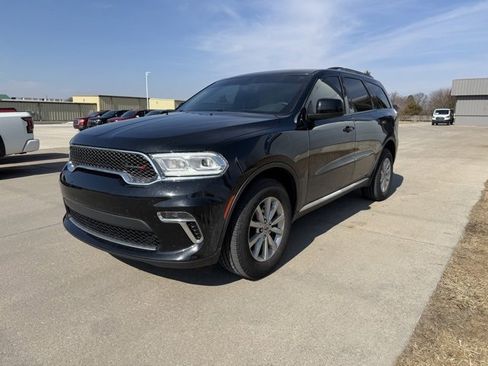 Used 2022 Dodge Durango SXT image 1