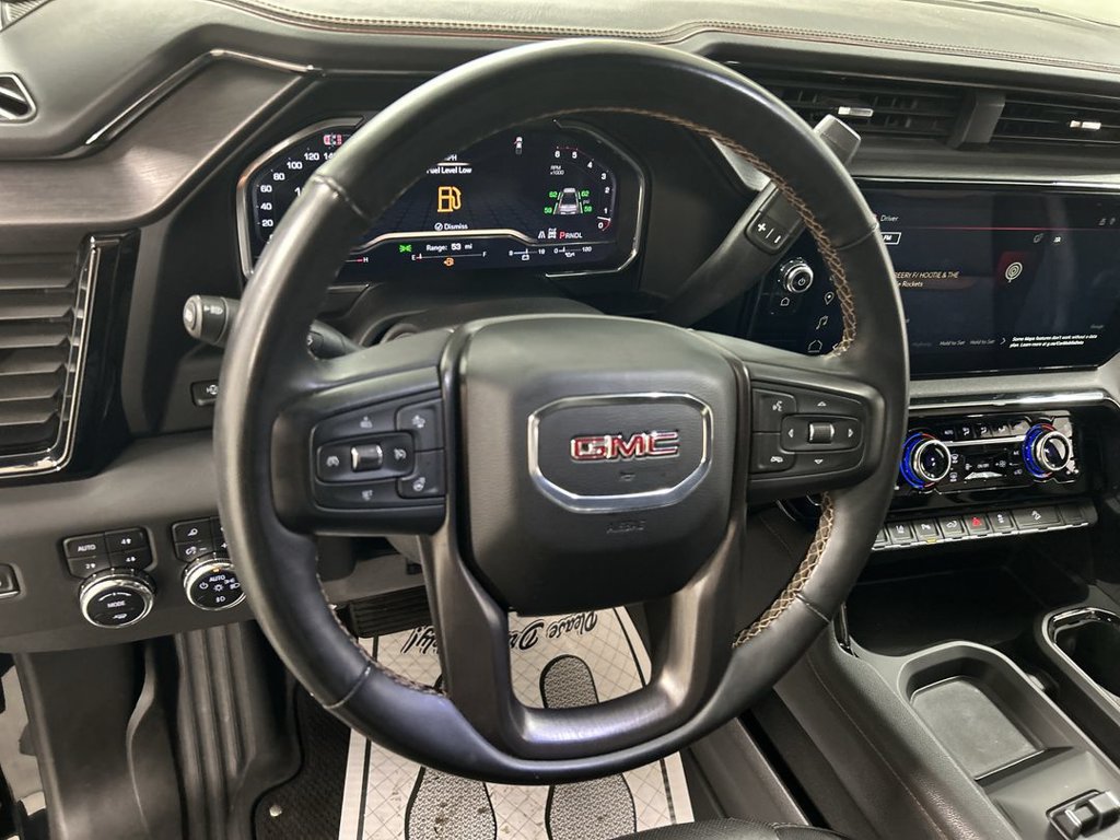 Used 2024 GMC Sierra 2500 AT4 w/ Technology Package AWD/4WD image 4