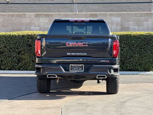 Used 2024 GMC Sierra 1500 AT4 w/ Technology Package AWD/4WD image 5