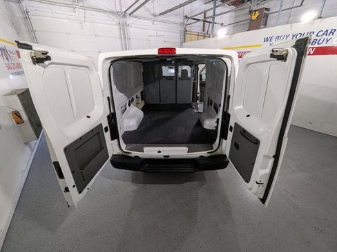 Used 2021 Nissan NV 2500 S image 14