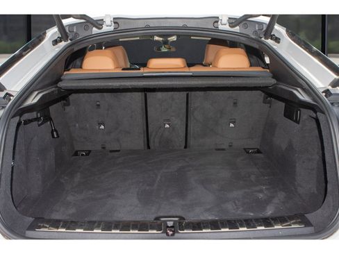 Used 2023 BMW X6 xDrive40i w/ M Sport Package image 9