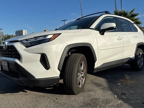 Used 2024 Toyota RAV4 XLE w/ Convenience Package FWD image 3