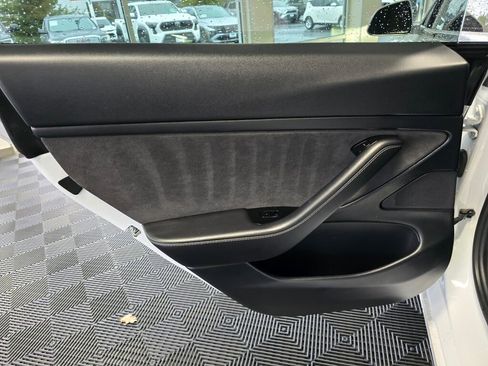 Used 2020 Tesla Model 3 Long Range image 38