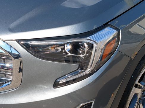 Used 2019 GMC Terrain SLT image 14