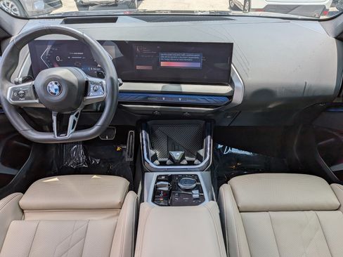 Used 2025 BMW X3 xDrive30i AWD/4WD image 17