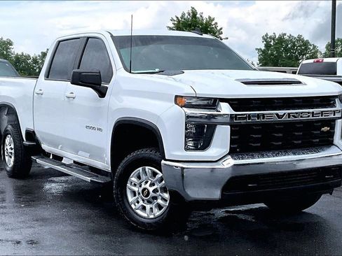 Used 2022 Chevrolet Silverado 2500 LT AWD/4WD image 37