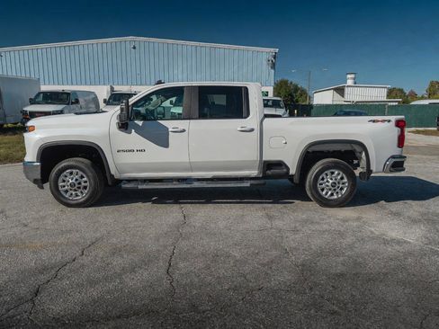 Used 2025 Chevrolet Silverado 2500 LT w/ Convenience Package AWD/4WD image 5
