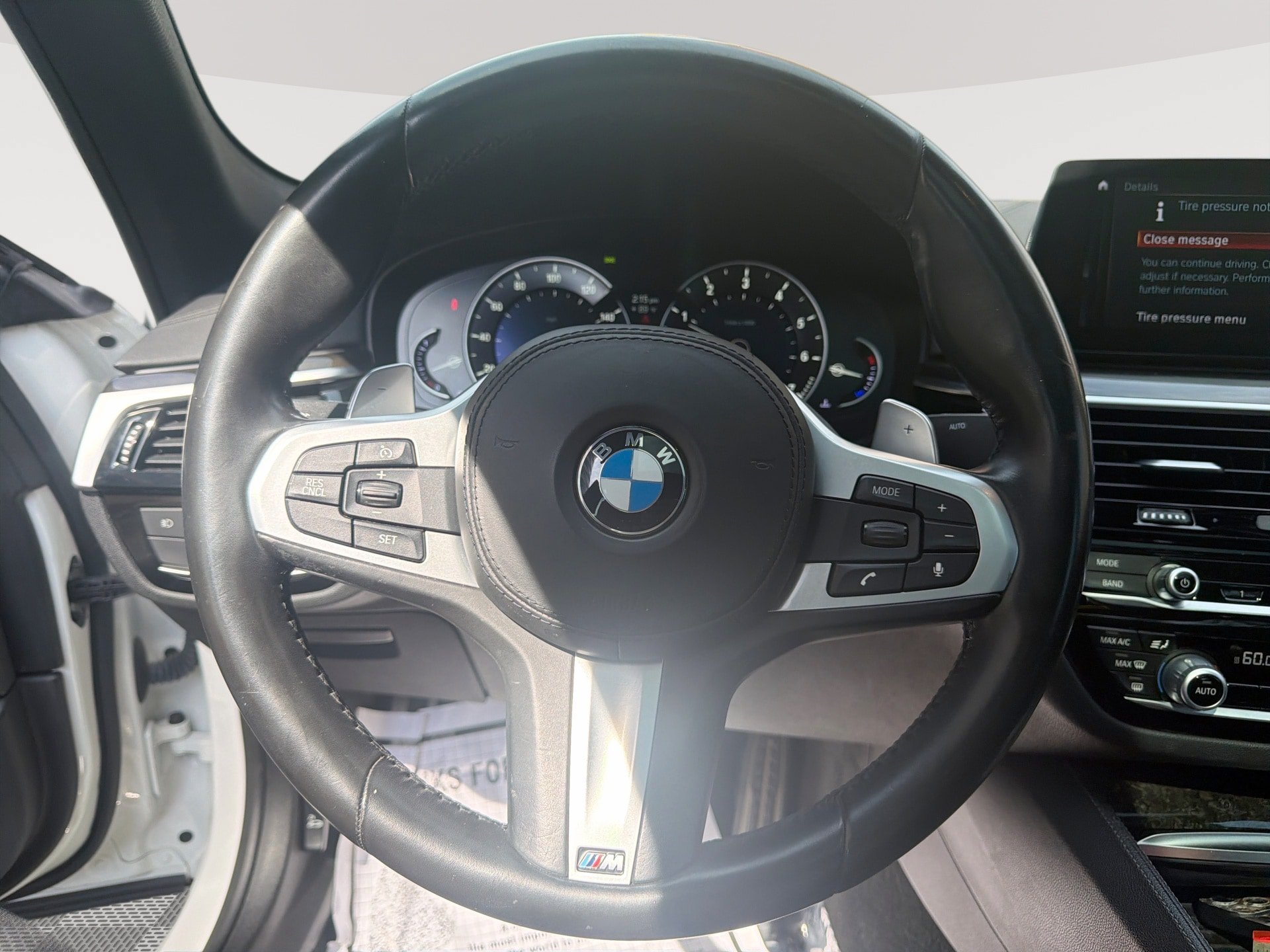 Used 2017 BMW 540i RWD image 11