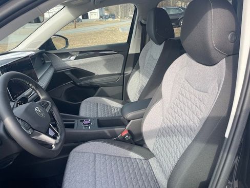 New 2026 Volkswagen Tiguan S image 10