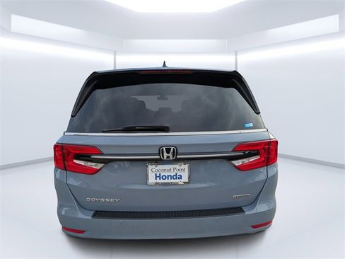 Certified 2023 Honda Odyssey Touring image 4