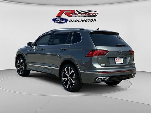 Used 2024 Volkswagen Tiguan SEL R-Line AWD/4WD image 3