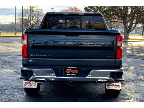 Used 2020 Chevrolet Silverado 1500 LTZ w/ LTZ Premium Package image 4