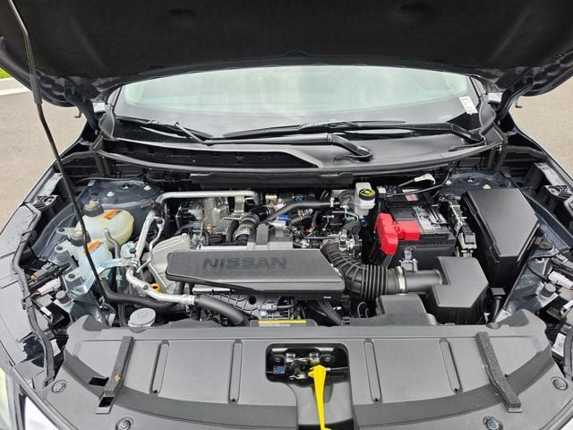 Used 2026 Nissan Rogue SL FWD image 13