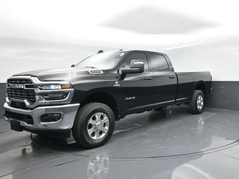 Used 2025 RAM 3500 Big Horn AWD/4WD image 4