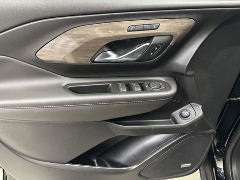Certified 2023 GMC Terrain Denali w/ Black Diamond Edition image 17