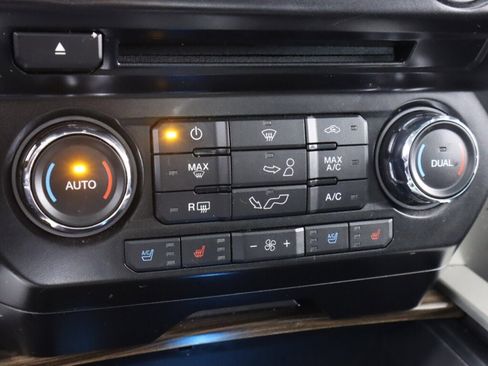 Used 2017 Ford F150 Lariat AWD/4WD image 29