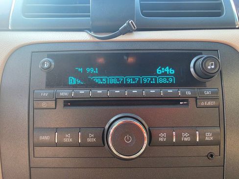 Used 2009 Buick Lucerne CXL w/ Driver Confidence Package FWD image 37