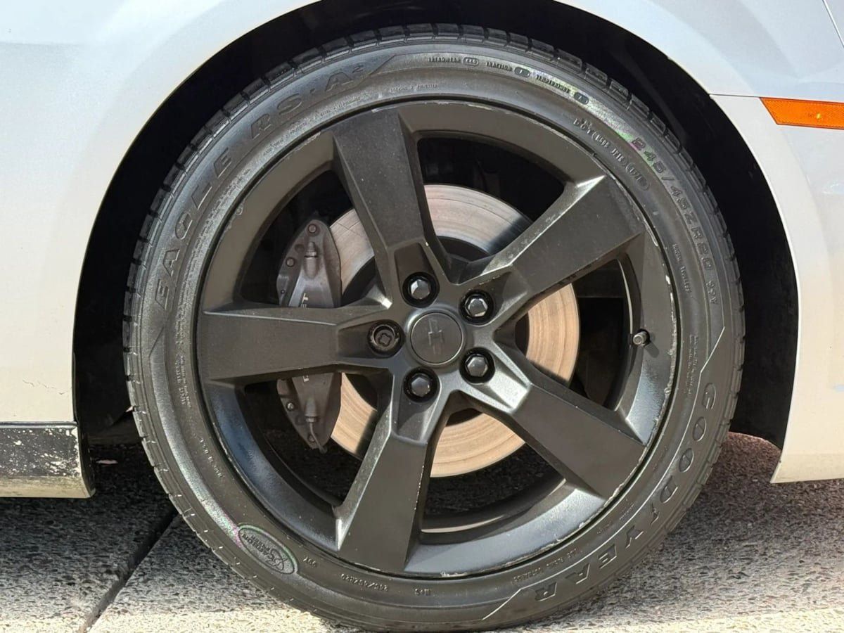 Used 2011 Chevrolet Camaro SS RWD image 24