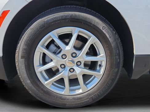 Used 2023 Chevrolet Equinox LT image 29