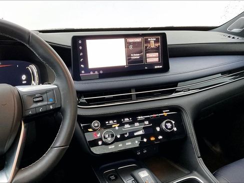 Certified 2026 INFINITI QX60 Sport image 8