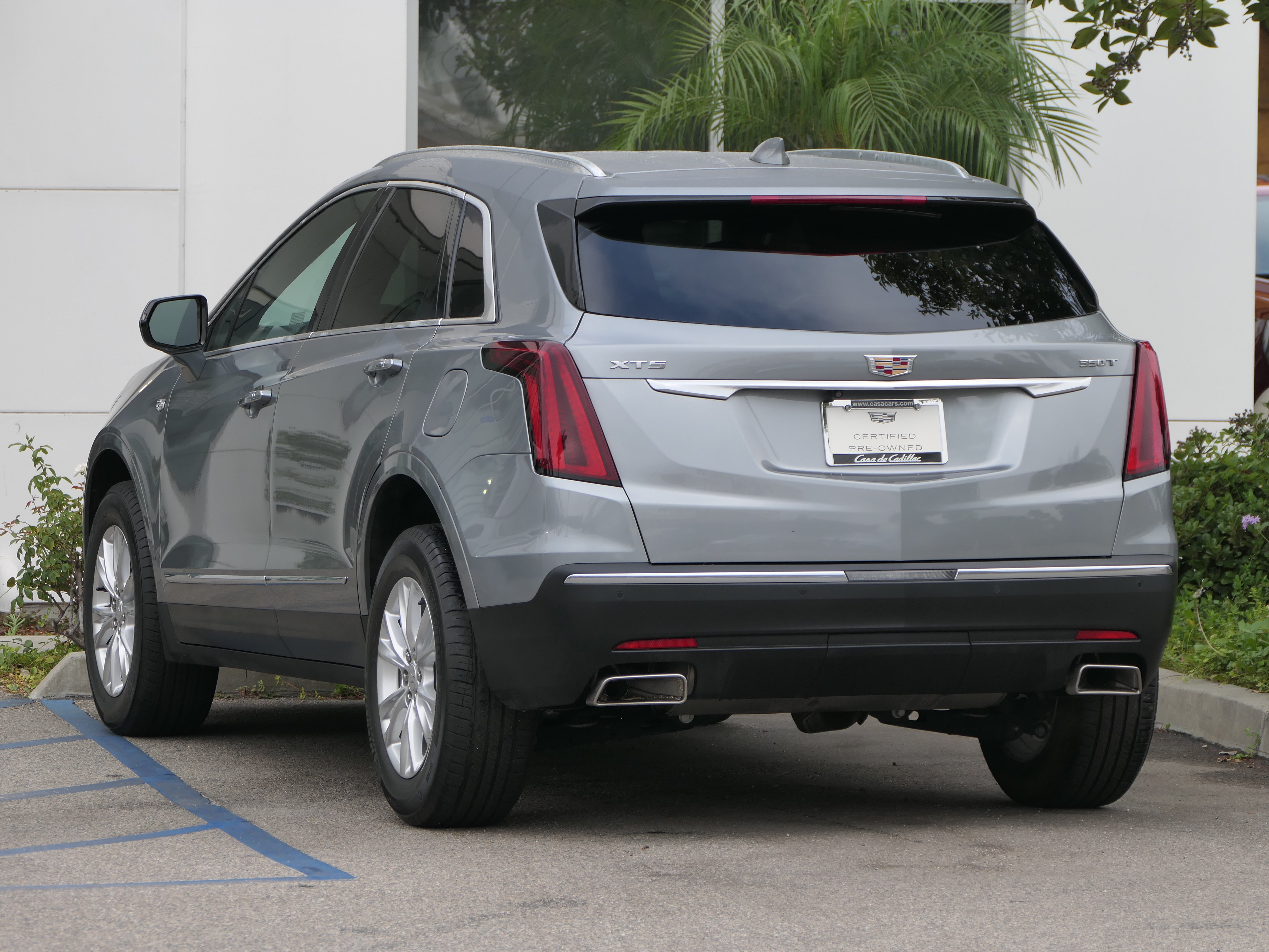 Certified 2024 Cadillac XT5 Luxury FWD image 3