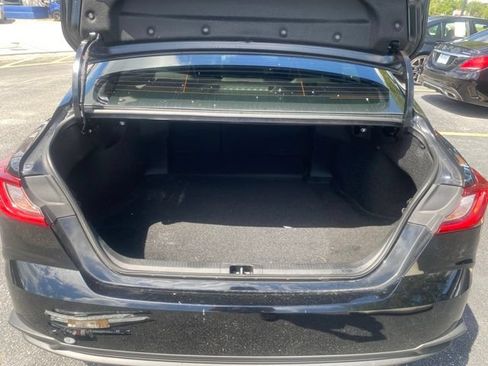Used 2025 Toyota Camry SE FWD image 12